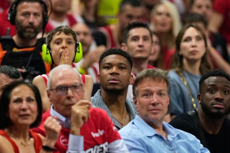Lots of eyes now on Giannis Antetokounmpo, LeBron James in NBA offseason